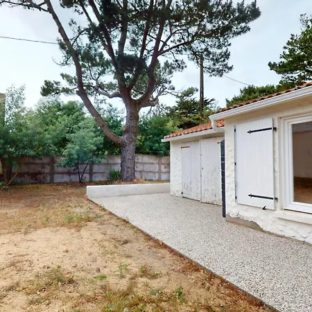 Pomme De Pins Holiday home *