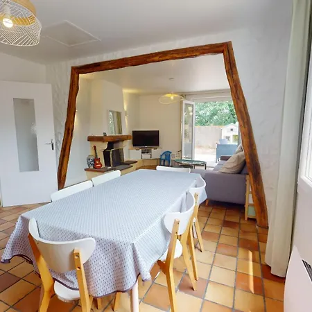 Holiday home Pomme De Pins *