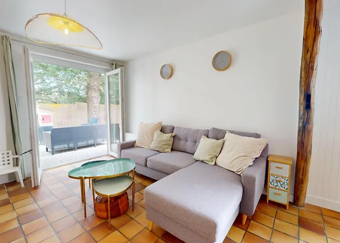 Pomme De Pins 度假居 *